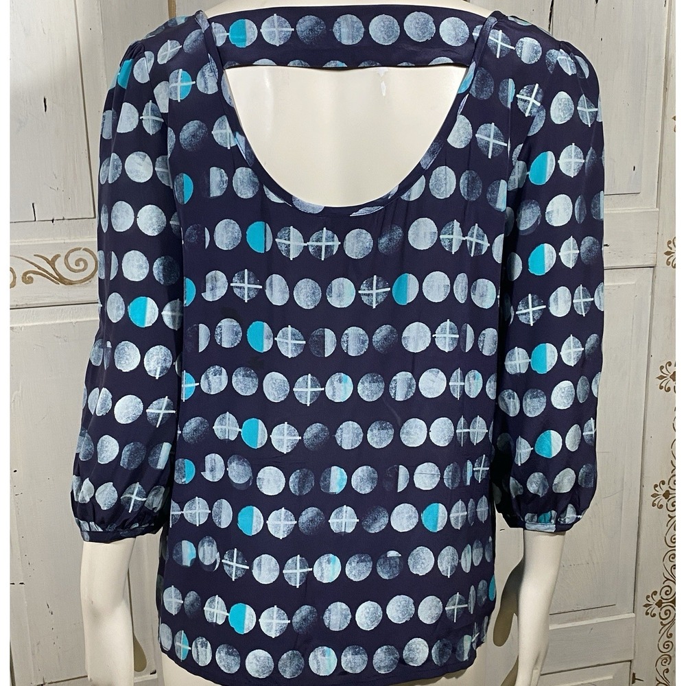 Anthropologie HD in Paris 100% Silk Cut Out Back Moon Phase Blouse in Blue Sz M - Picture 2 of 7
